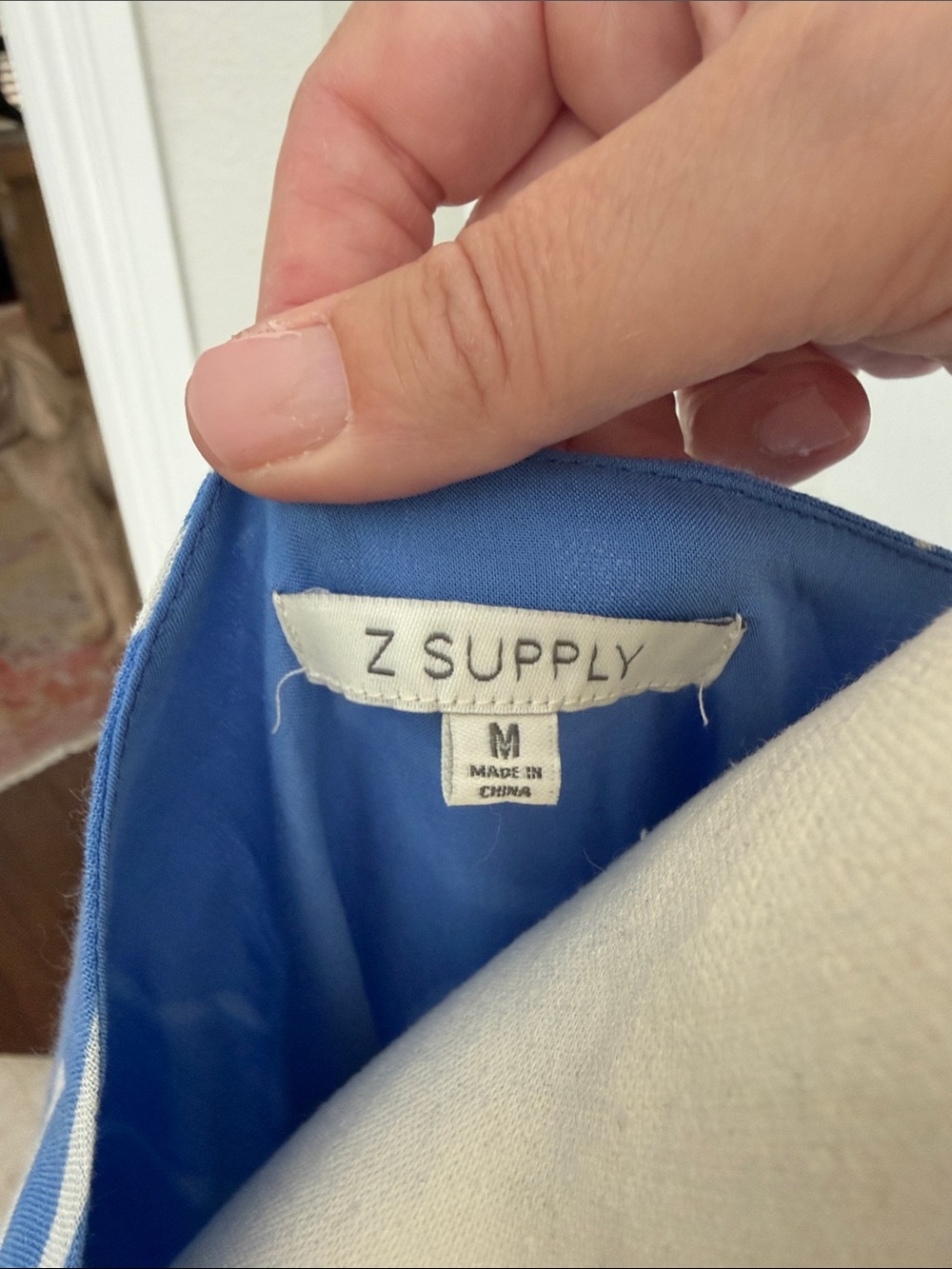 Z Supply Blue and White Floral V-Neck Maxi Dress.  Size medium.  Never worn. - Picture 3 of 3